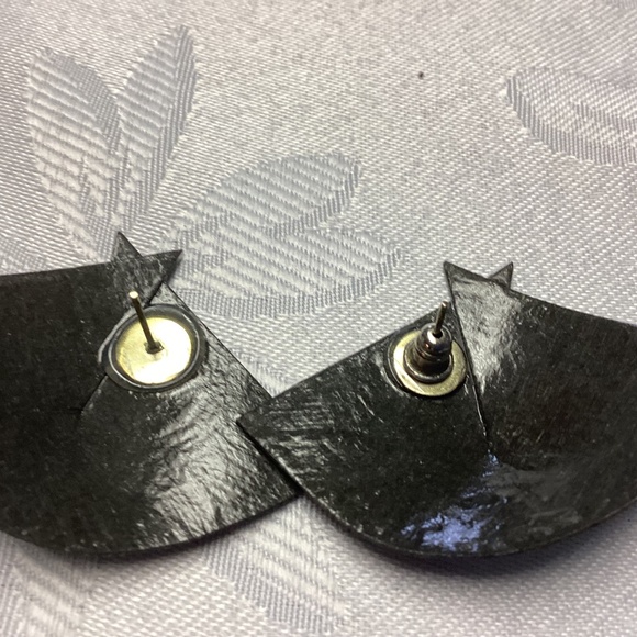 ORAGAMI. FUNKY EARRINGS. Artisan made - Picture 3 of 5